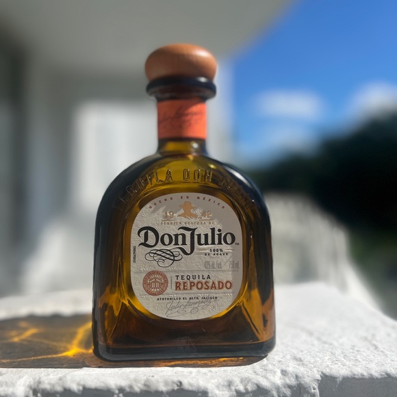 Don Julio Reposado Tequila Square Brown Bottle for Crafts Collecting Decanter - Picture 4 of 4